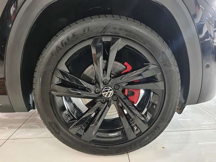 Фото 15 - Volkswagen Teramont X