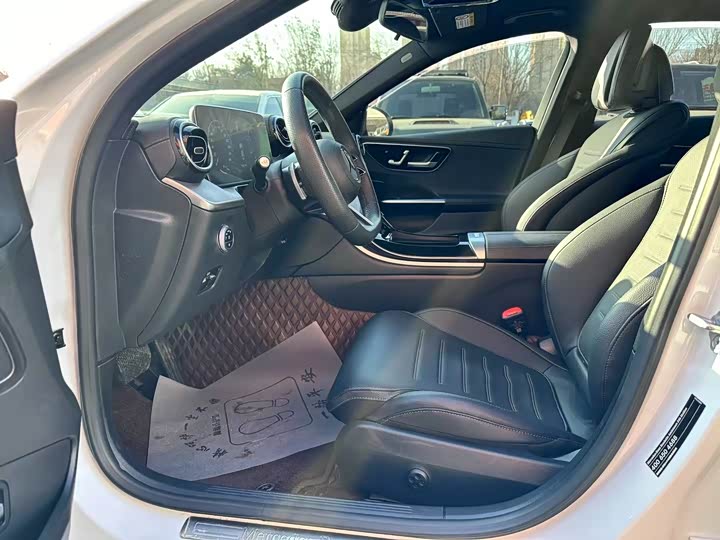 Фото 4 - Mercedes-Benz C-Class