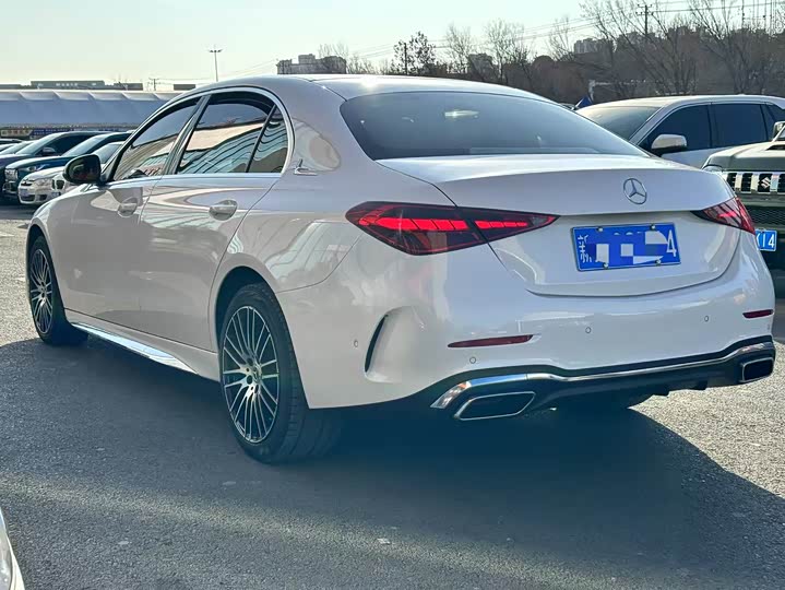 Фото 9 - Mercedes-Benz C-Class