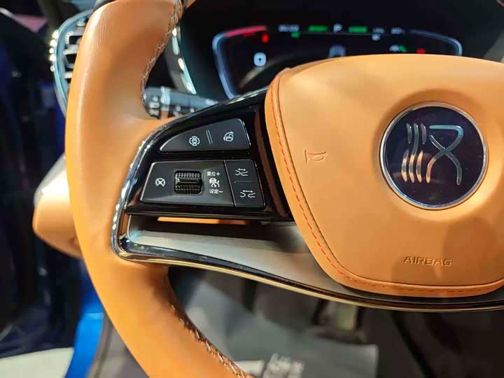 Фото 16 - BYD Han