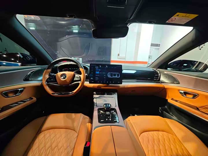 Фото 26 - BYD Han