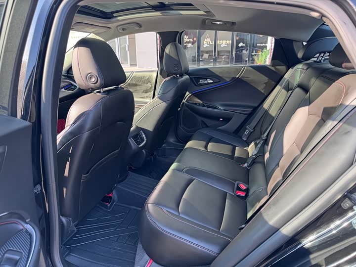 Фото 8 - Chevrolet Malibu XL