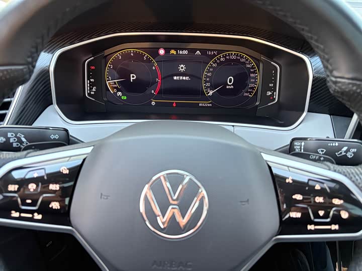 Фото 12 - Volkswagen Tayron X