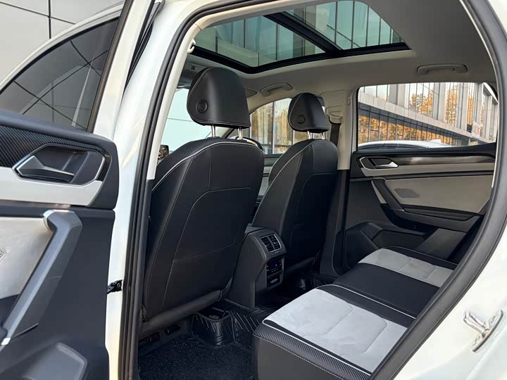 Фото 8 - Volkswagen Tayron X