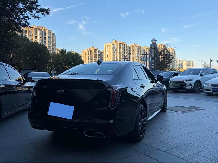 Фото 13 - Cadillac CT4