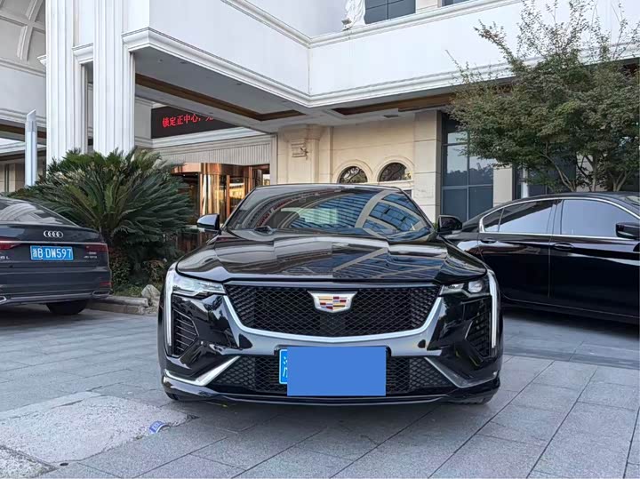 Фото 2 - Cadillac CT4