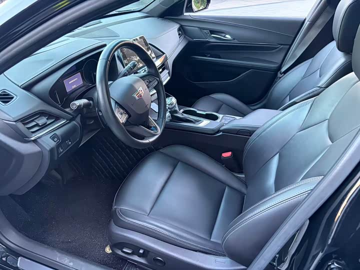 Фото 4 - Cadillac CT4