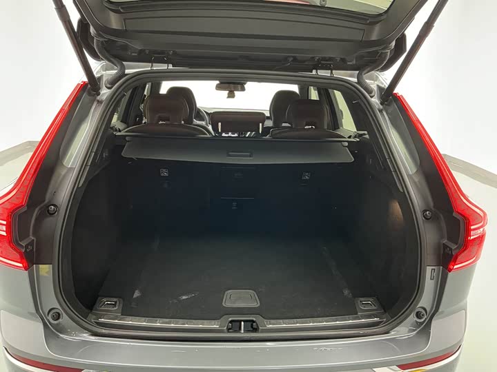 Фото 12 - Volvo XC60