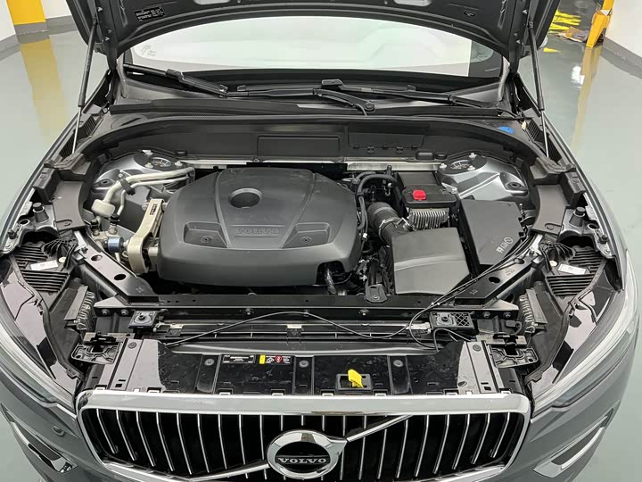 Фото 13 - Volvo XC60