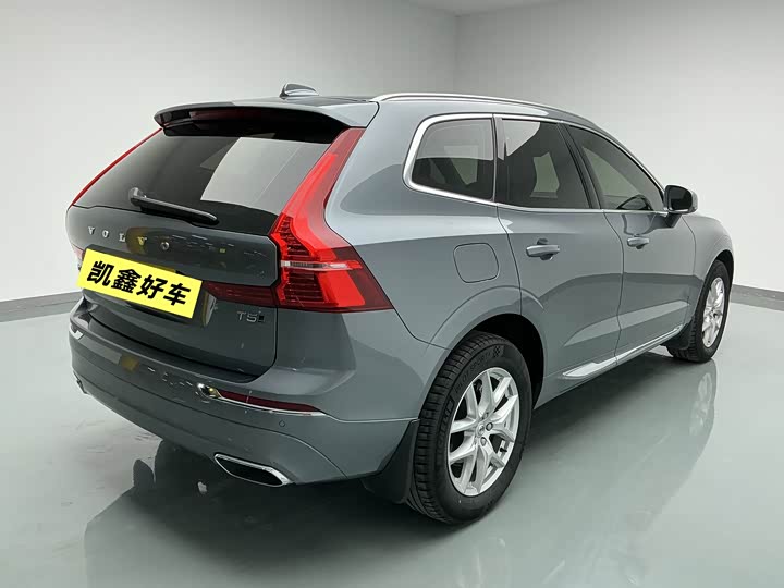 Фото 4 - Volvo XC60