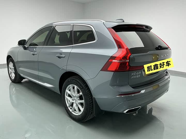 Фото 6 - Volvo XC60