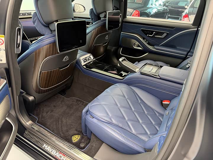 Фото 6 - Mercedes-Benz Maybach S-Class