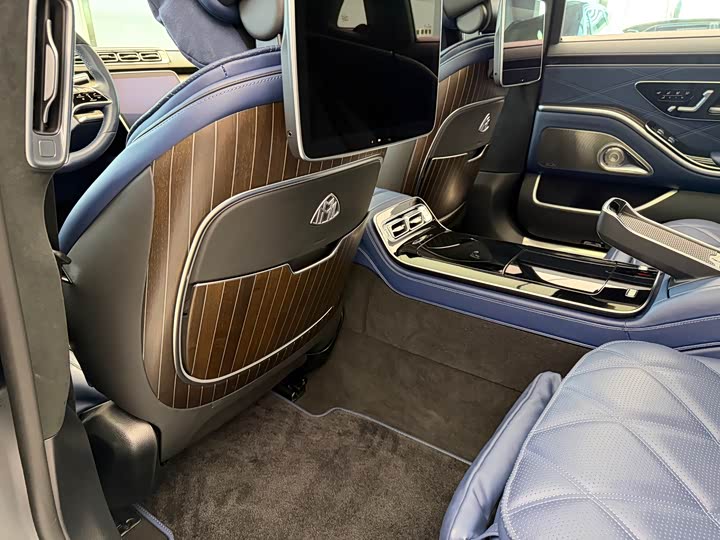 Фото 8 - Mercedes-Benz Maybach S-Class