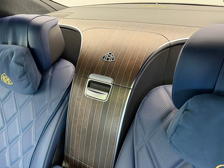 Фото 9 - Mercedes-Benz Maybach S-Class