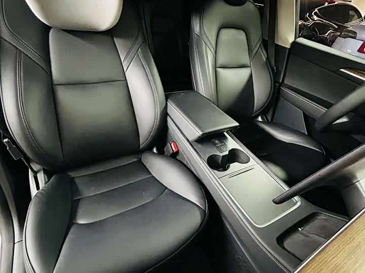 Фото 12 - Tesla Model Y