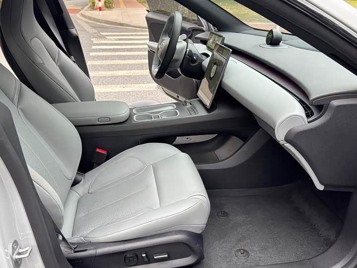 Фото 10 - Nio ET5T