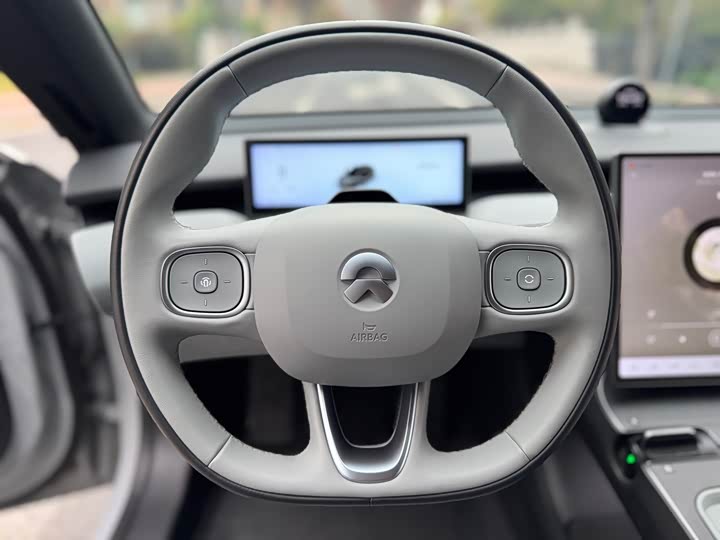 Фото 13 - Nio ET5T