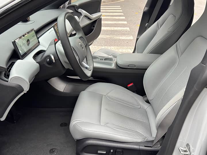 Фото 8 - Nio ET5T