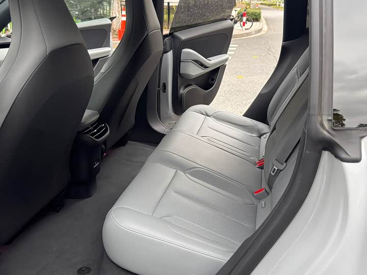 Фото 9 - Nio ET5T