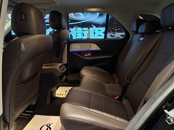 Фото 14 - Mercedes-Benz GLE-Class