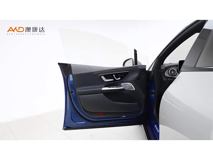 Фото 10 - Mercedes-Benz EQE