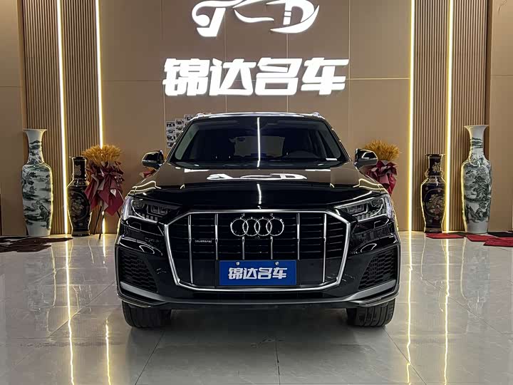 Фото 2 - Audi Q7