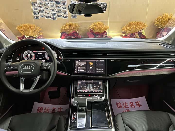 Фото 7 - Audi Q7