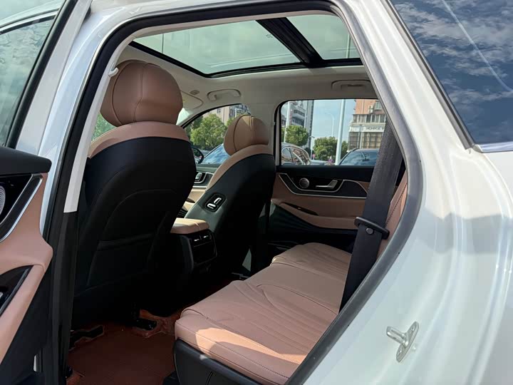 Фото 11 - Chery Tiggo 8L