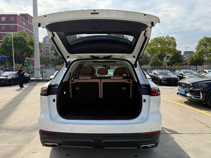 Фото 8 - Chery Tiggo 8L