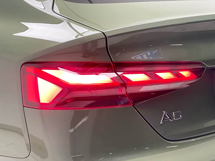 Фото 16 - Audi A5