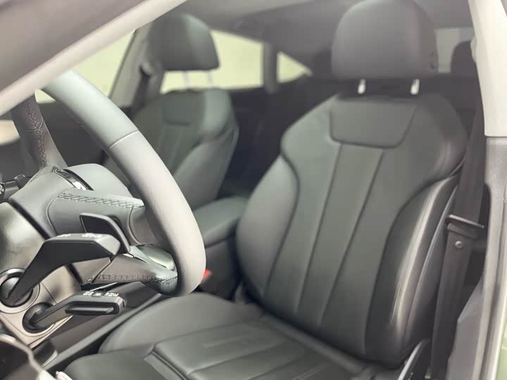 Фото 24 - Audi A5