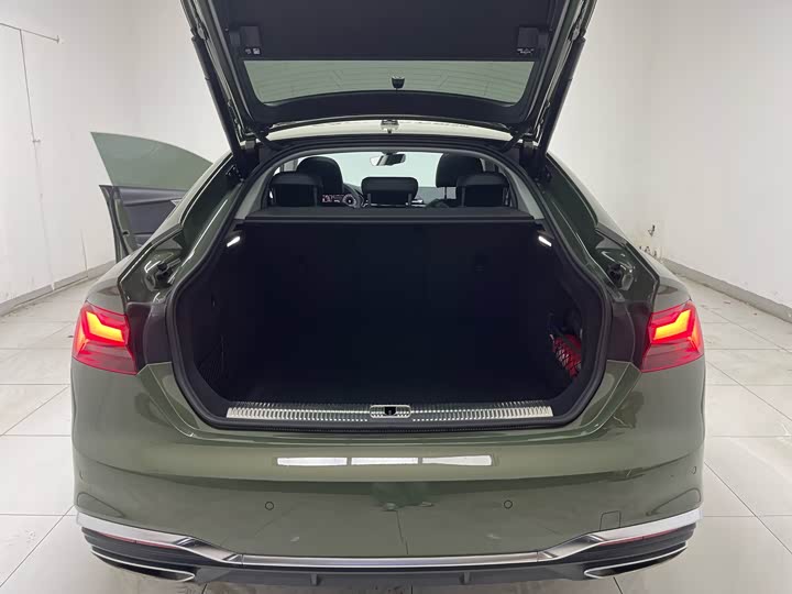 Фото 37 - Audi A5