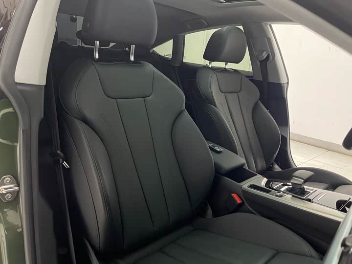 Фото 42 - Audi A5