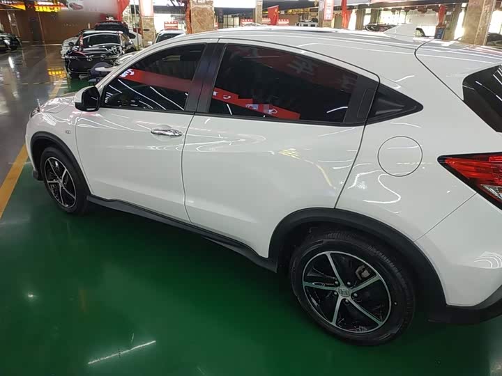 Фото 5 - Honda Vezel