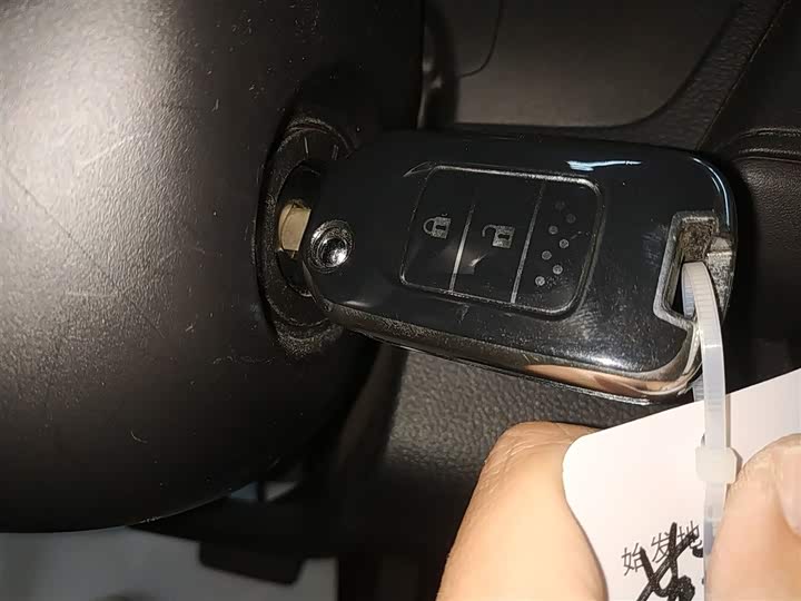 Фото 9 - Honda Vezel