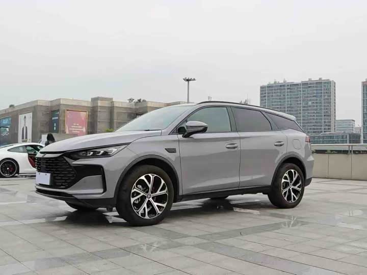 Фото 3 - BYD Tang Hybrid/EV