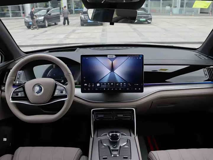 Фото 5 - BYD Tang Hybrid/EV