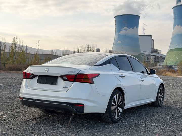 Фото 4 - Nissan Teana