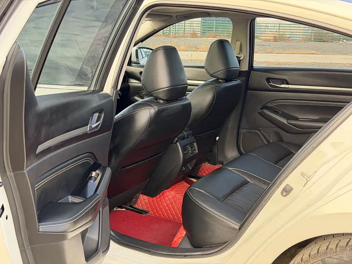 Фото 8 - Nissan Teana