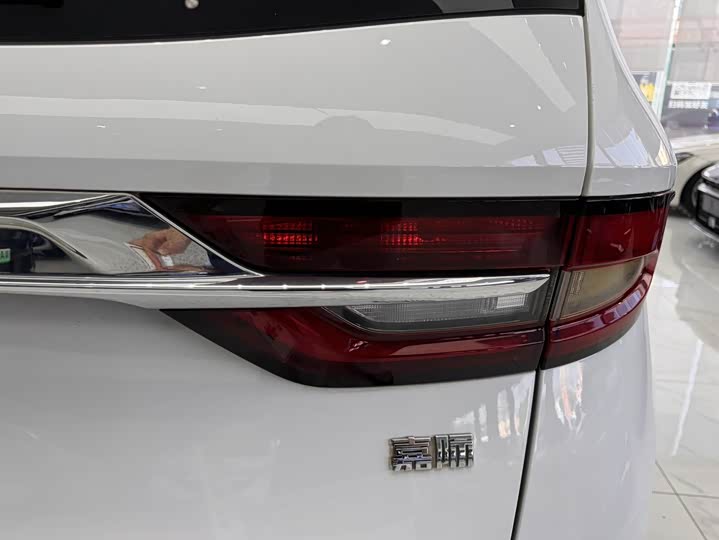 Фото 29 - Geely Jiaji