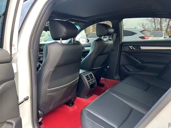 Фото 7 - Honda Inspire