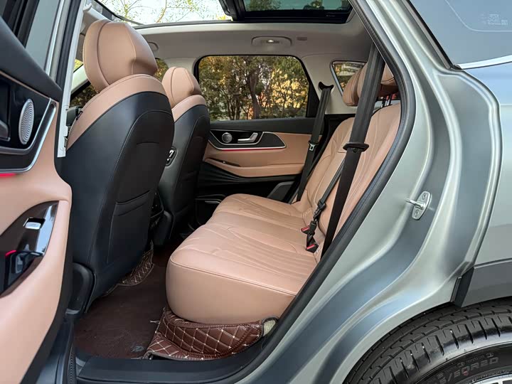 Фото 14 - Chery Tiggo 8L