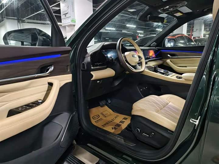 Фото 13 - Geely Monjaro