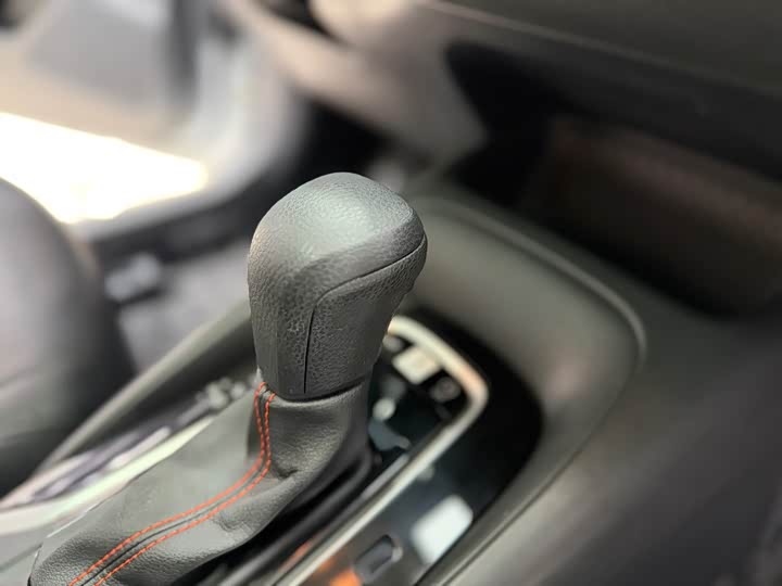 Фото 17 - Toyota Corolla