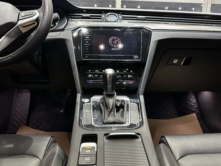 Фото 10 - Volkswagen Magotan