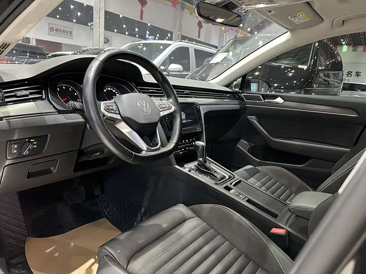 Фото 5 - Volkswagen Magotan