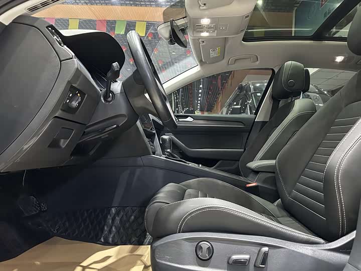 Фото 7 - Volkswagen Magotan