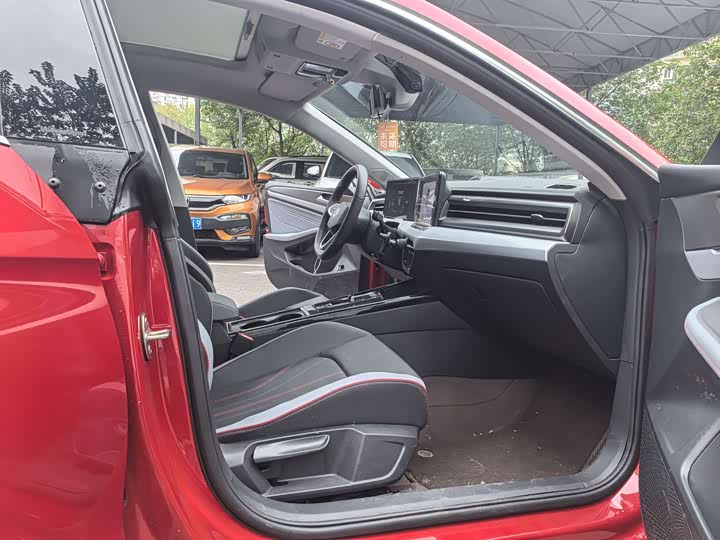 Фото 10 - Volkswagen Lamando L