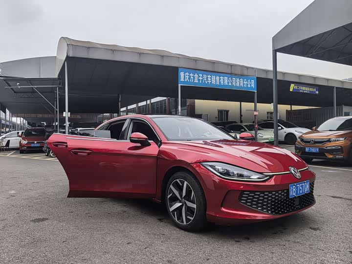 Фото 11 - Volkswagen Lamando L