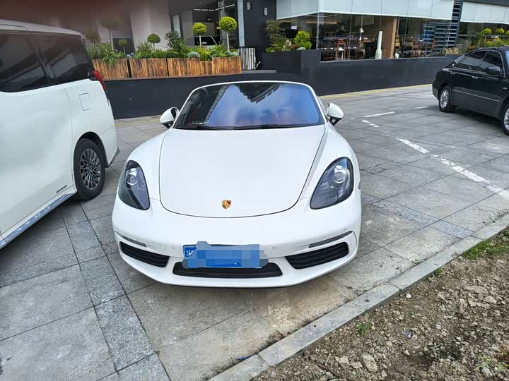 Фото 2 - Porsche 718